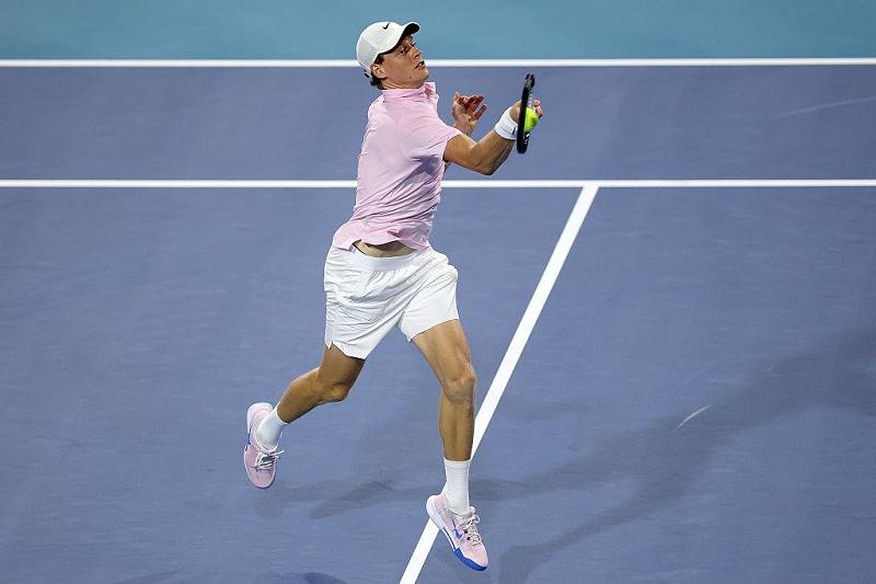 Miami, Sinner piega Michelsen: ai quarti sfida con Tiafoe