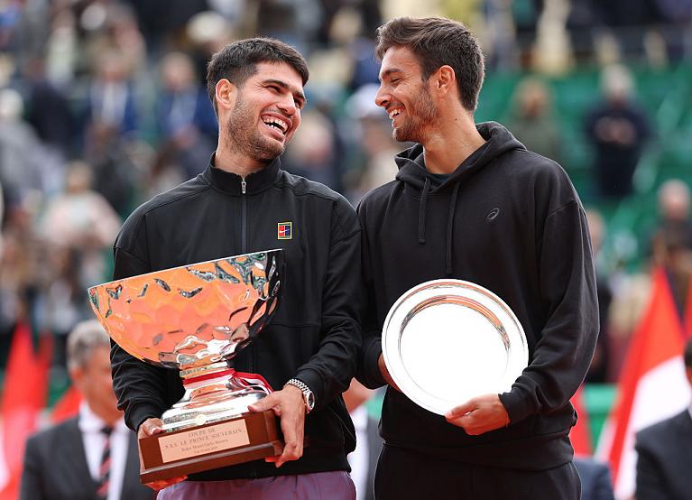 Il vincitore di Monte-Carlo 2025 Carlos Alcaraz ed il finalista Lorenzo Musetti (foto Getty Images)
