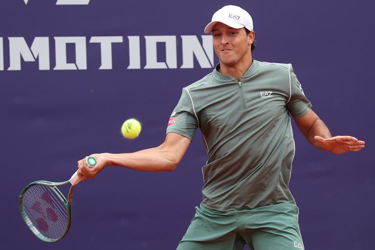 Luciano Darderi in azione a Monaco di Baviera (foto Getty Images)