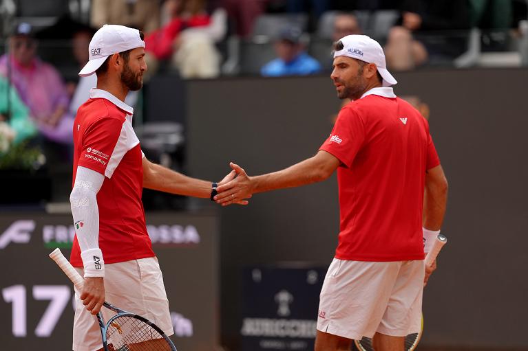 Un cinque tra Simone Bolelli e Andrea Vavassori (foto FITP)