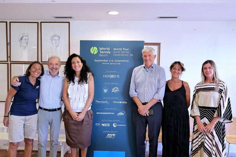 Il grande beach tennis mondiale illumina Cesenatico