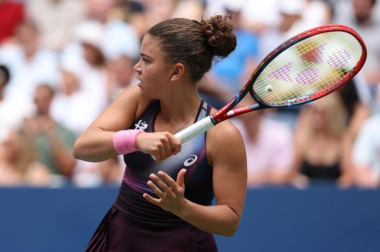 Il movimento di chiusura del diritto di Jasmine Paolini (foto Getty Images)