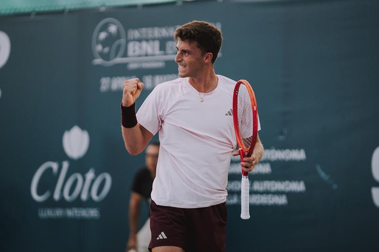 Tutta la grinta di Luca Nardi (foto Serafini)