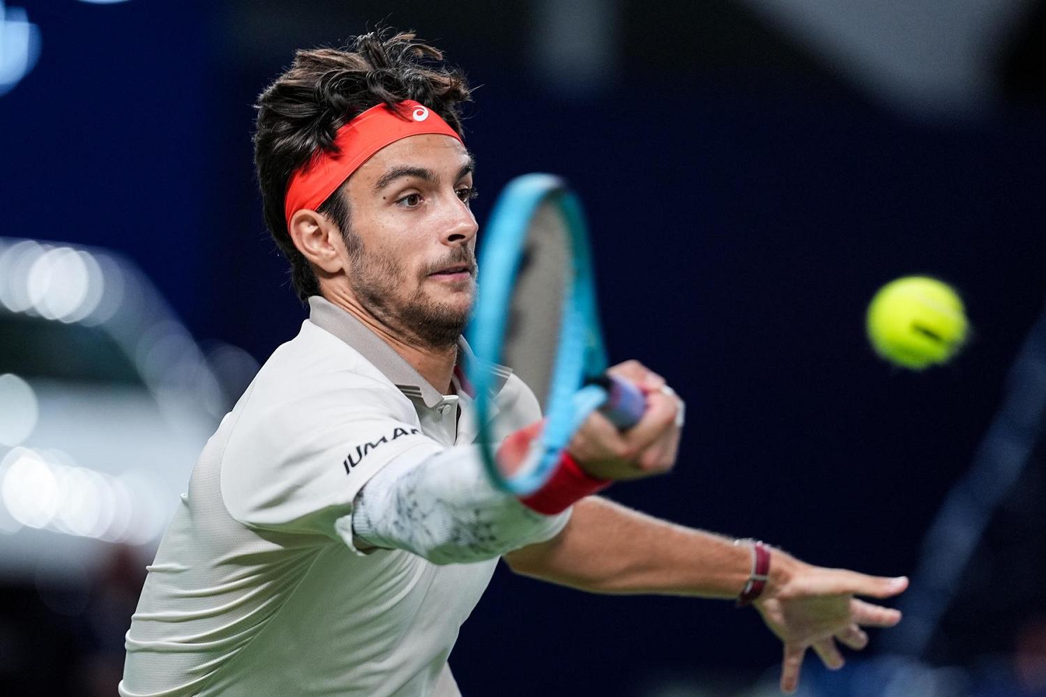 ATP Lione, Musetti salva 4 match point e batte l'amico Cobolli. In finale sfida Fritz