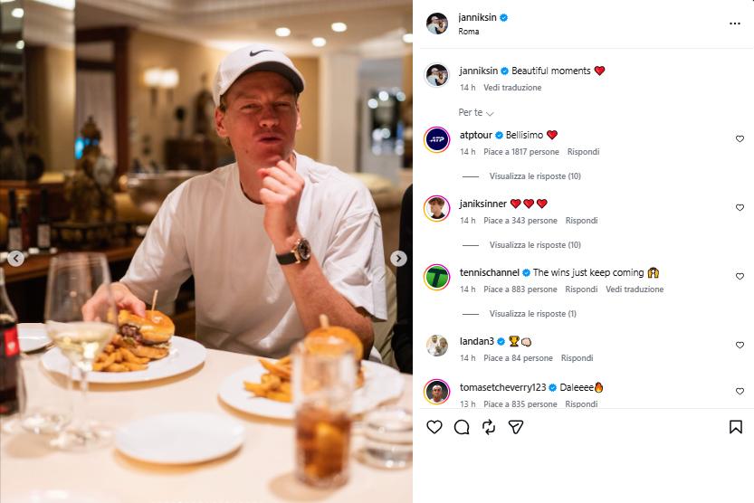 Visti dai social: l’hamburger di Jannik e la pasta (senza fragole) di Iga